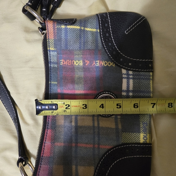 Dooney and Bourke purse - Picture 5 of 7
